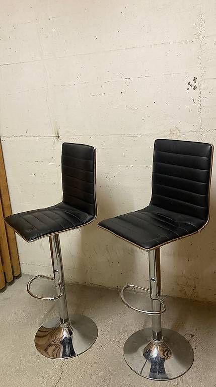 Hocker: 2 Barhocker / Barstühle – Gebraucht aus Zürich von anna.green 1