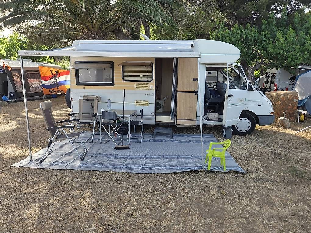 Veicoli da campeggio: Bus Camping  – Usato da Chavornay venduto da Jolabricole