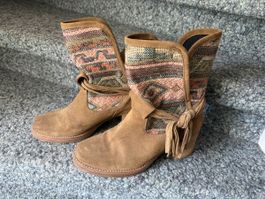Wildlederstiefel Gr. 40 im Ethno-Look für den Herbst!