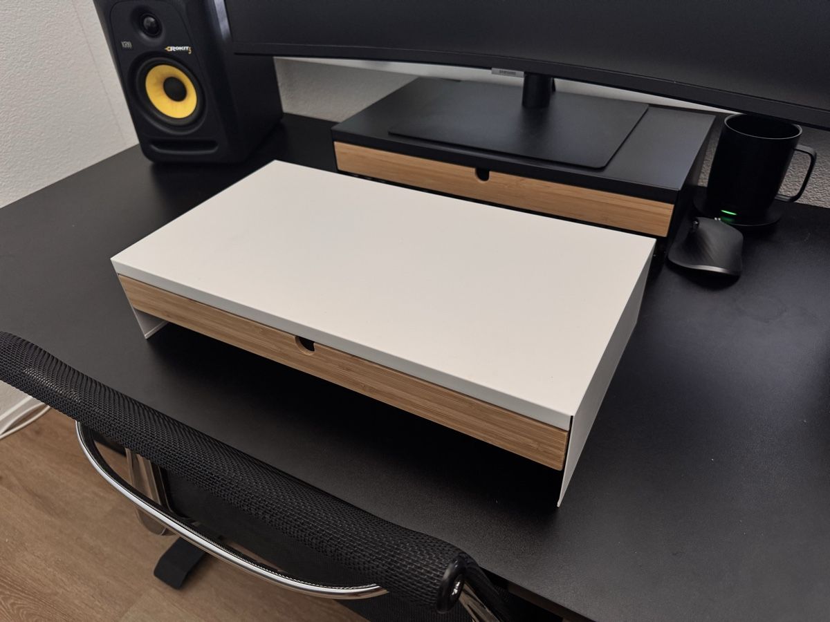 Autres décorations & accessoires: Monitorerhöhung Ikea Elloven – D'occasion à Burgdorf par alex.galli