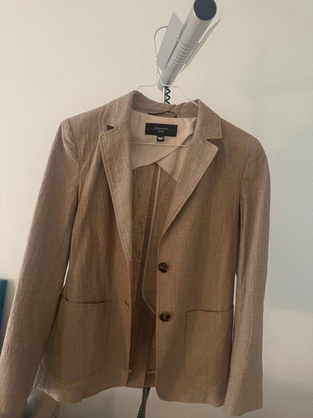 Max Mara Jacken: Weekend Max Mara Blazer, Top Zustand, Grösse 40 – Gebraucht aus Zürich von dub_tj95
