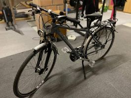 City-Bike mit Licht und Federung