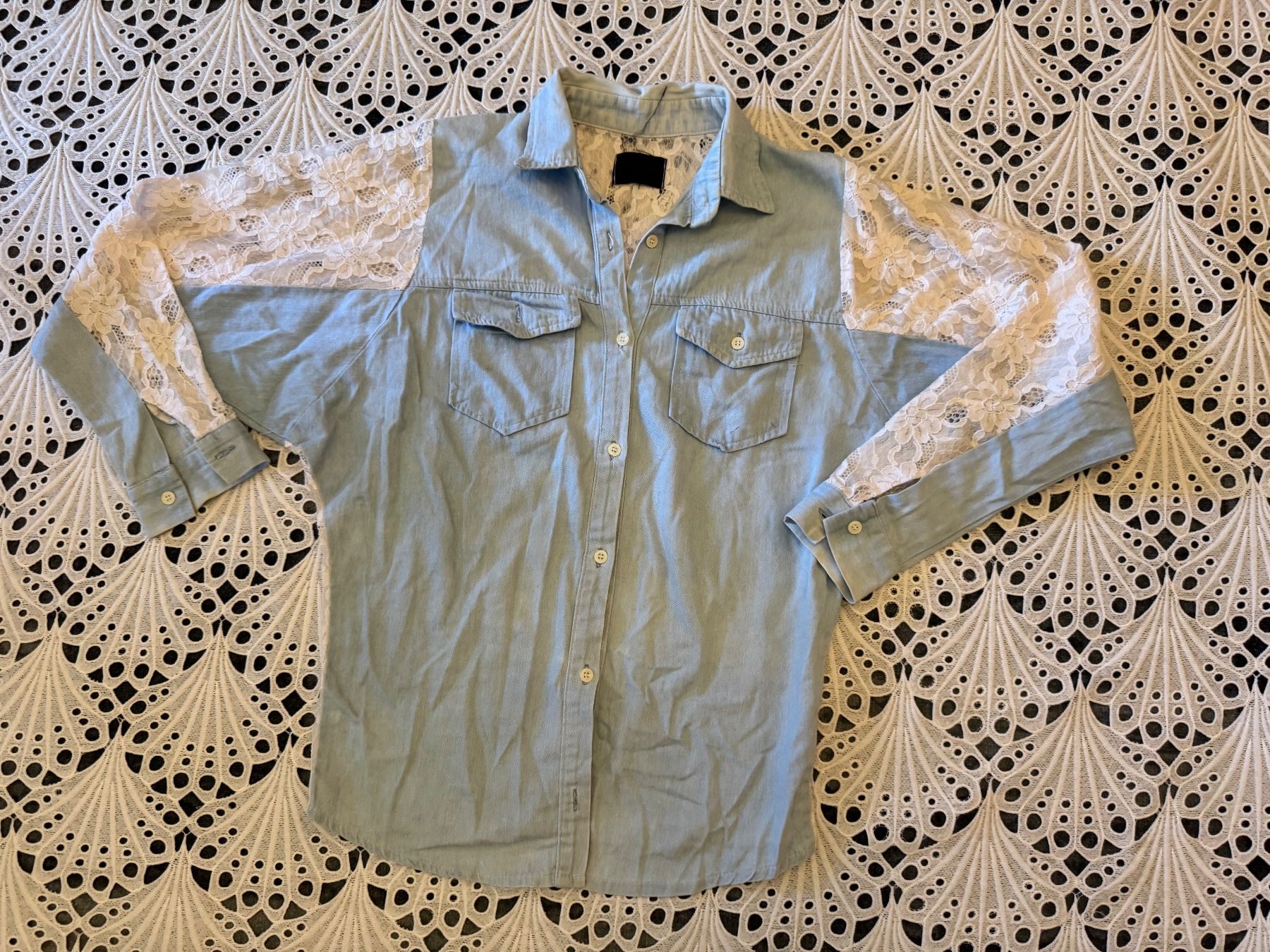 Camicette: Damen Bluse Jeansbluse mit eleganter Spitze Hellblau Gr. S – Usato da Frenkendorf venduto da Style365 5