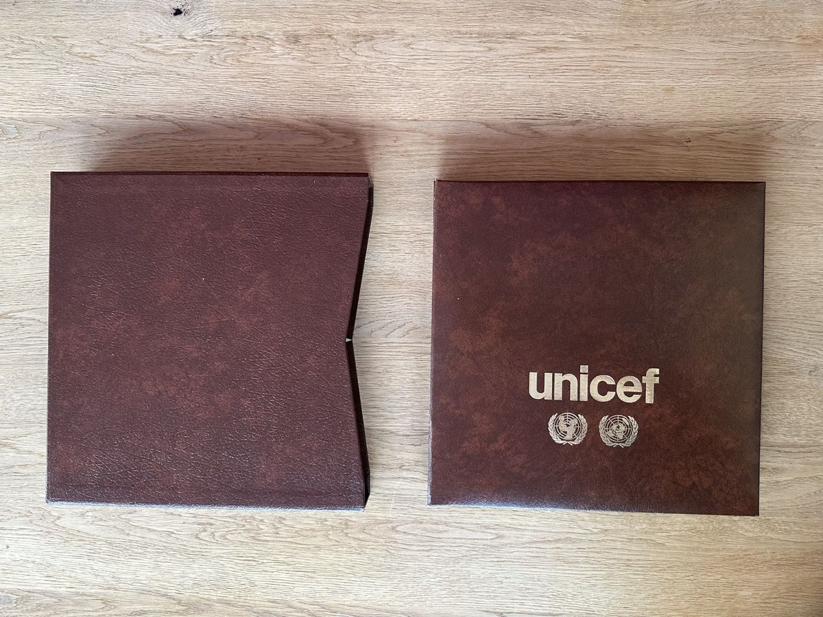 Alle Briefmarken: UNICEF Flaggenprogramm – komplett Kleinbogen und FDC – Gebraucht aus Schmitten / FR von Samsara169
