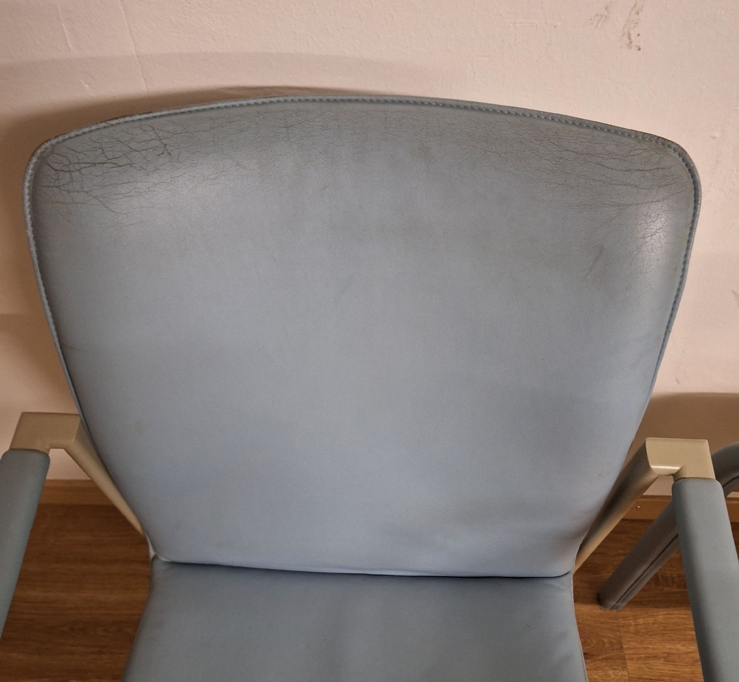 Stühle: Zwei Leolux Cimaronne Stühle hell Blau  Leder – Gebraucht aus Fahrweid von SMILE.5 4