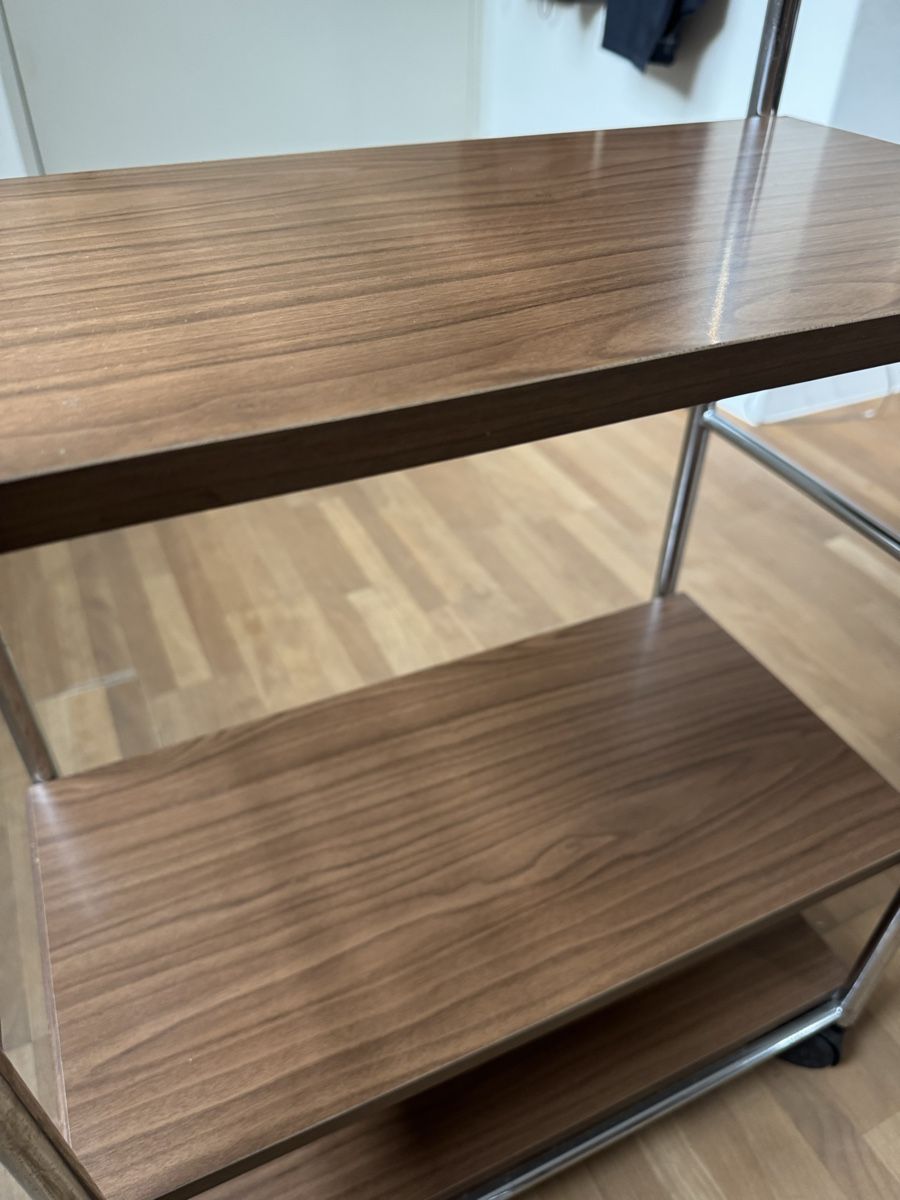 Eléments de bureau: Serving Trolley – D'occasion à Basel par chuckjr 2
