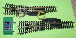 Fleischmann H0 6049: 2x Schnellfahr-Weichen, elektr. Pr. 2,7
