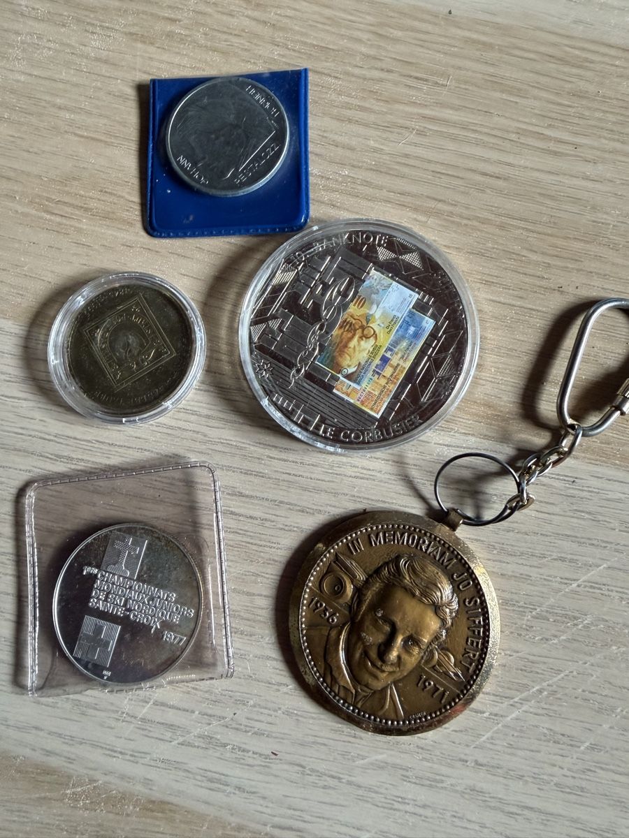Tutti le monete: Lot de 5 pièces  – Usato da La Sagne VD venduto da jeliquidetout