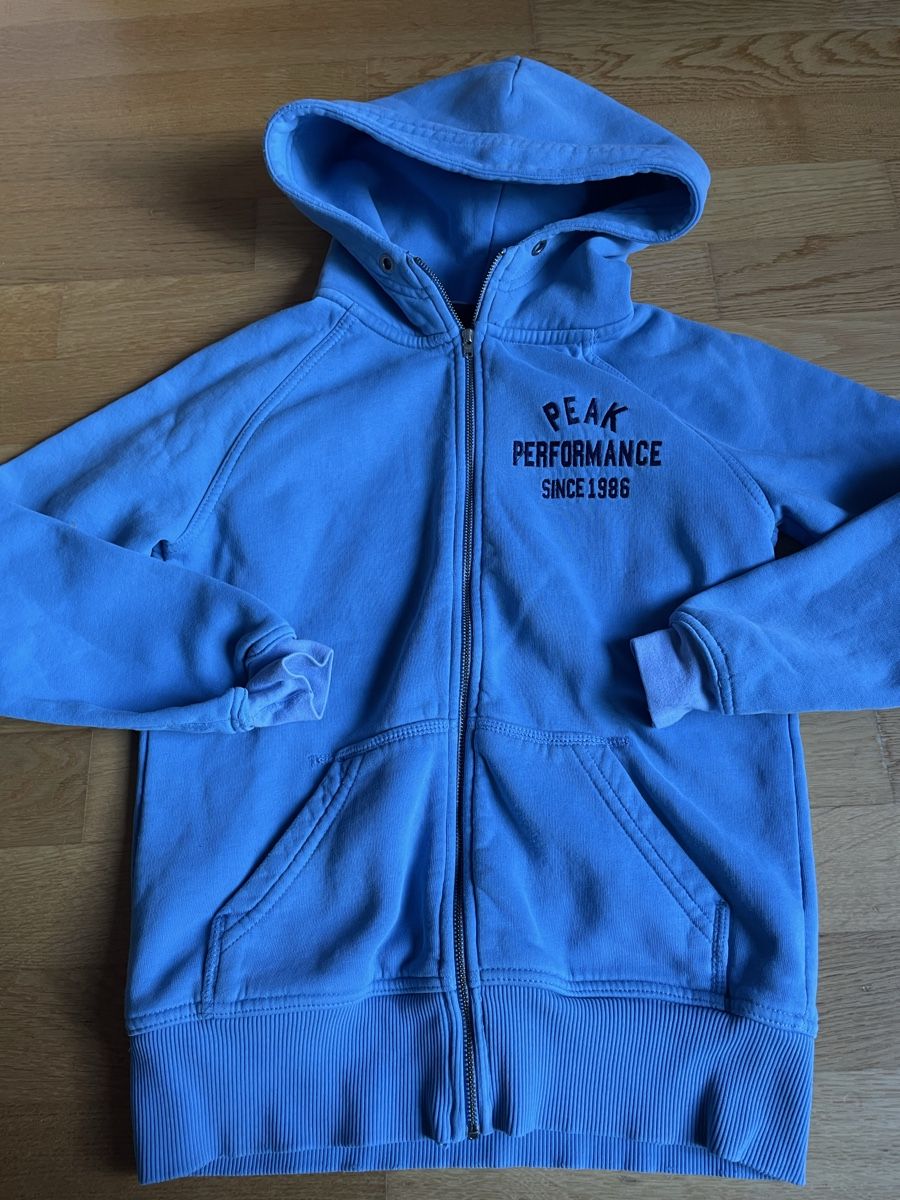 Peak Performance Jacken & Mäntel: Hoodie Peak Performance hellblau Gr. XS – Gebraucht aus Bern von brup 1