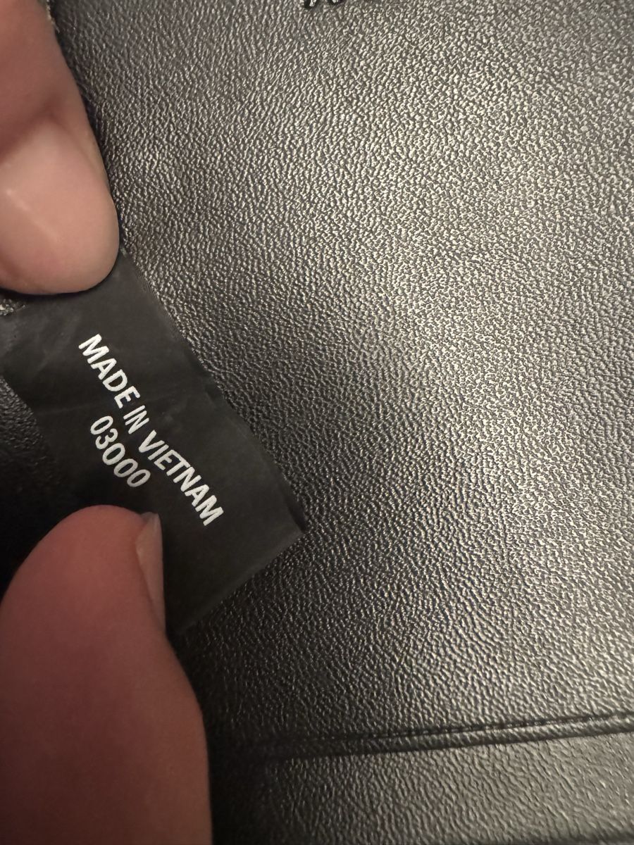 DKNY Portafogli: DKNY Cow Leather Wallet NEW – Nuovo (secondo la descrizione) da Neuchatel venduto da Mia_G 5