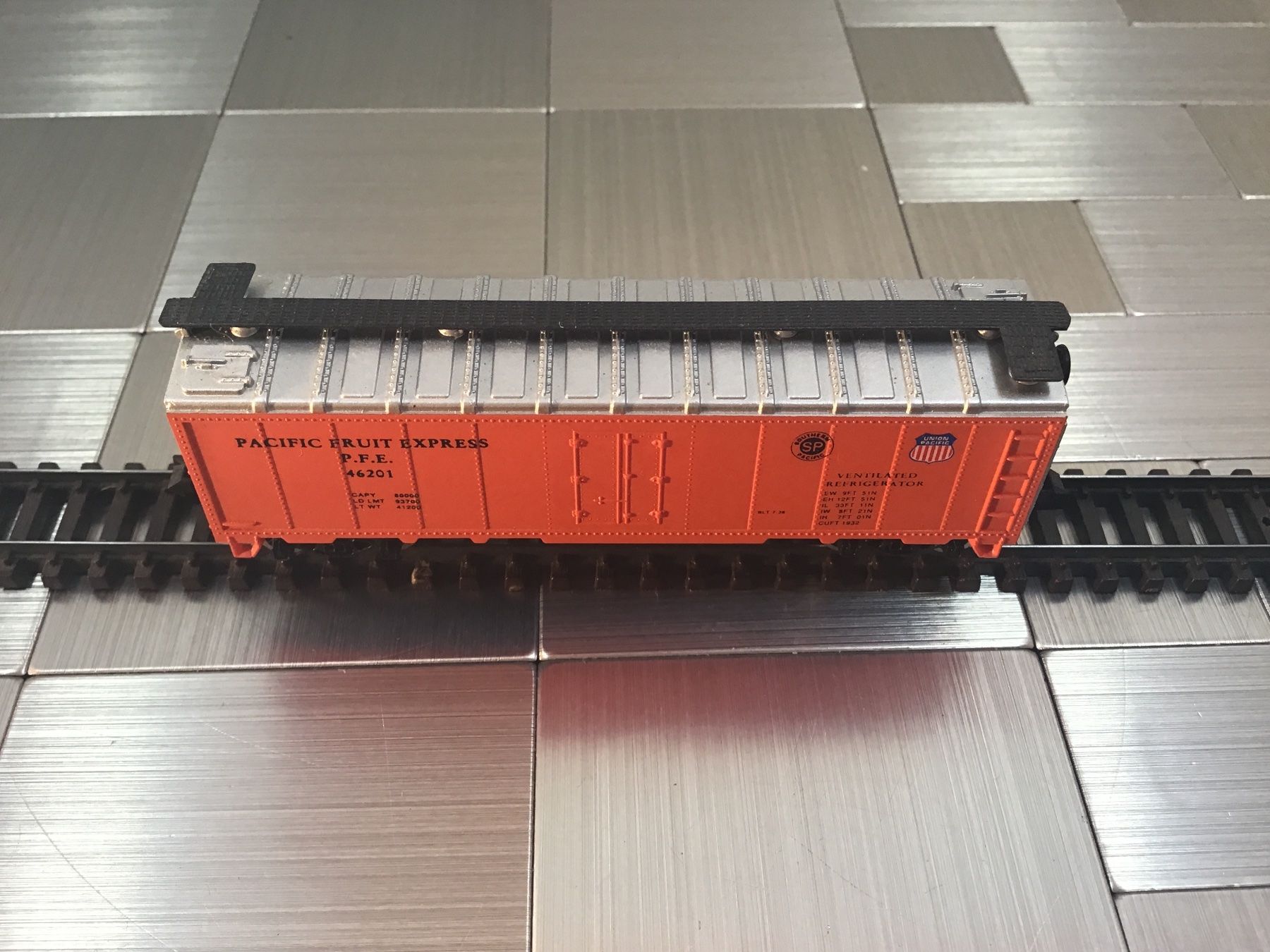 Micro Trains Line Modelleisenbahnen: MICRO TRAIN LINE GÜTERWAGEN SPUR N – Gebraucht aus Männedorf von Modellbau-wyss 3