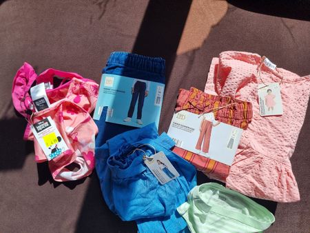 6 tele mädchen kleiderpaket Disney Grösse 122 Neu
