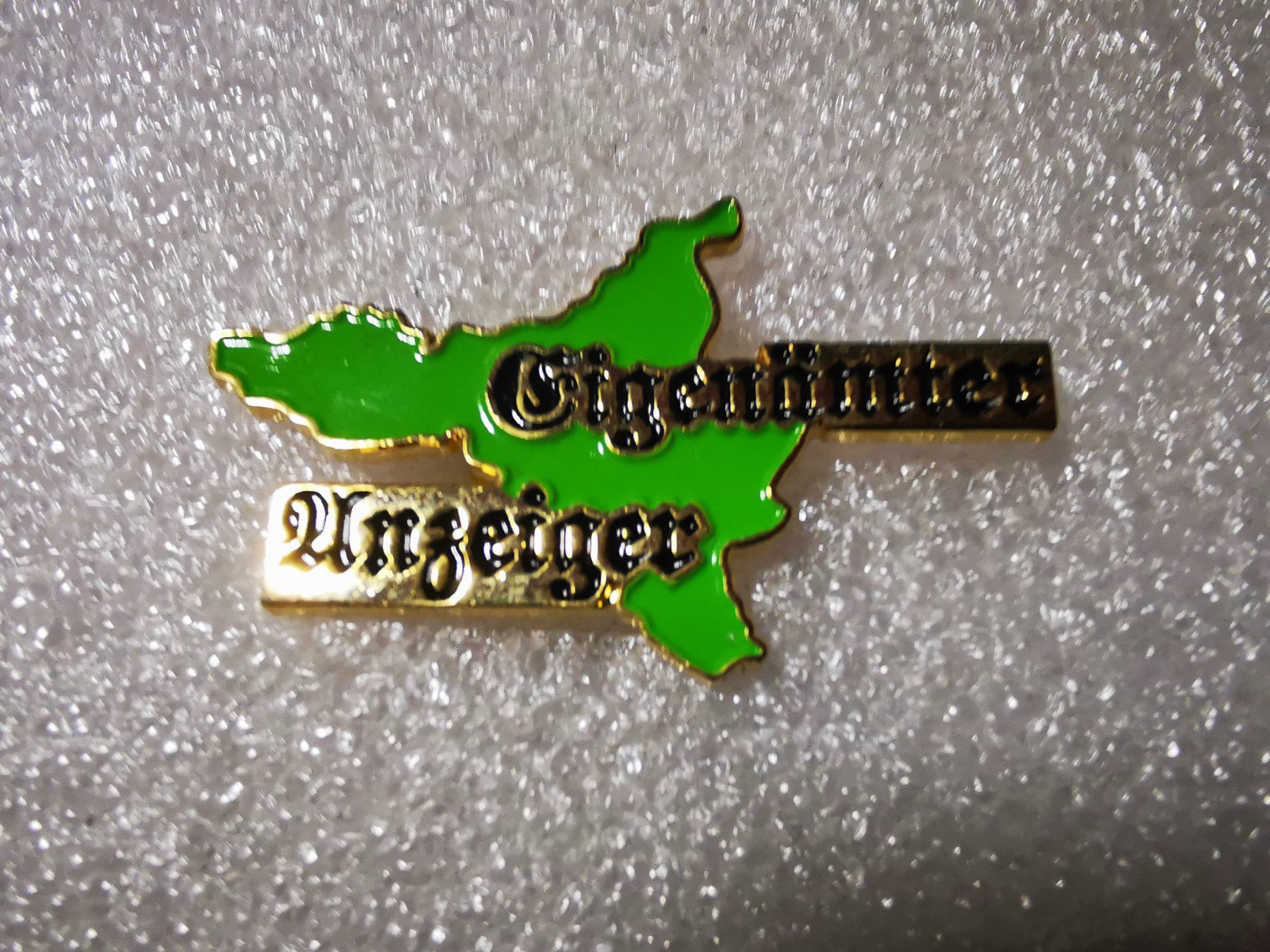 Placchette & Badge: Ansteckpin 8: Eigenämtler Anzeiger – Usato da Oppligen venduto da Pin-Fall-Shop
