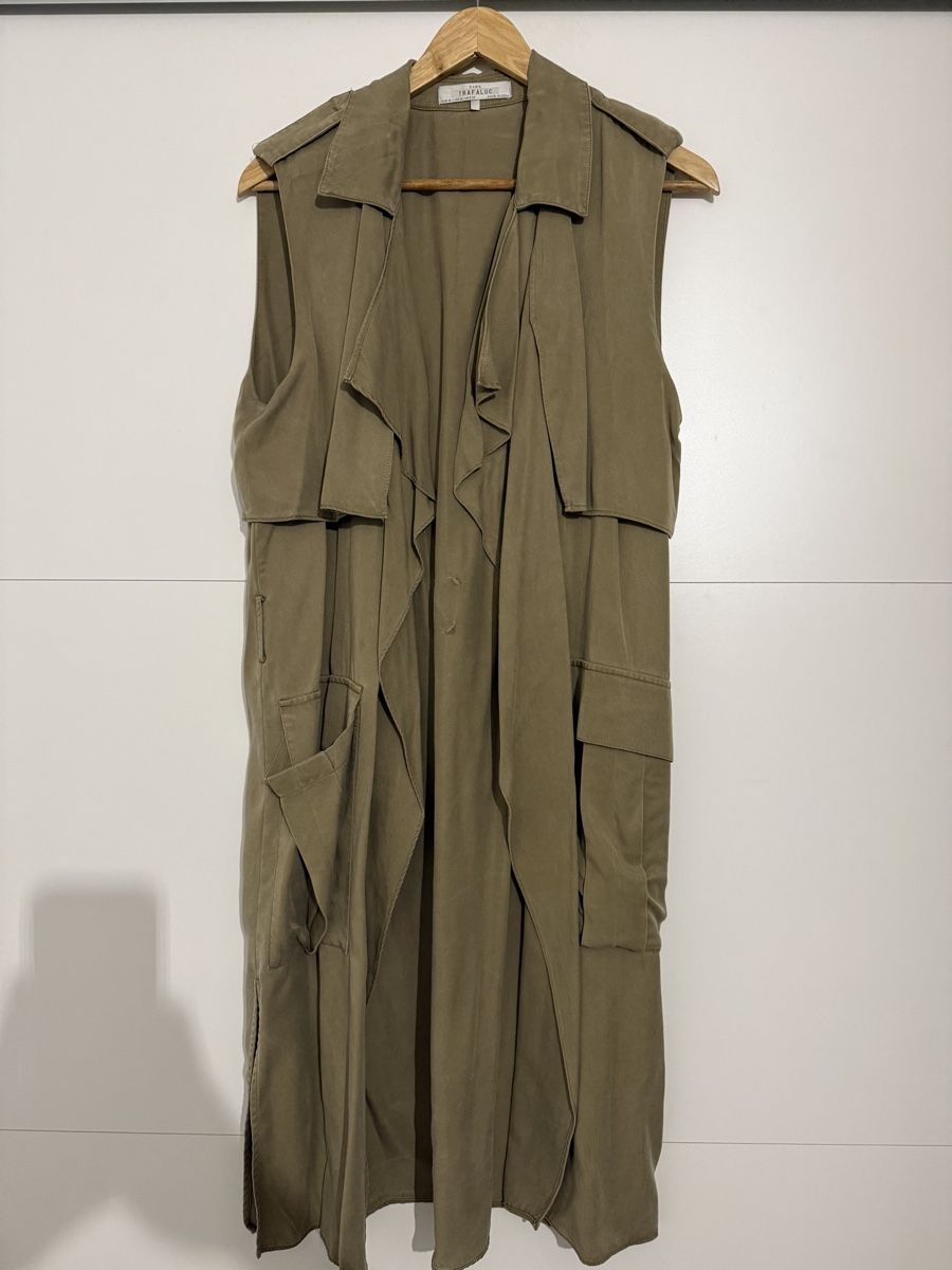 Zara Gilets & Westen: Stylische Cargo-Weste khaki Gr. M – Gebraucht aus Rebstein von Tuerkii
