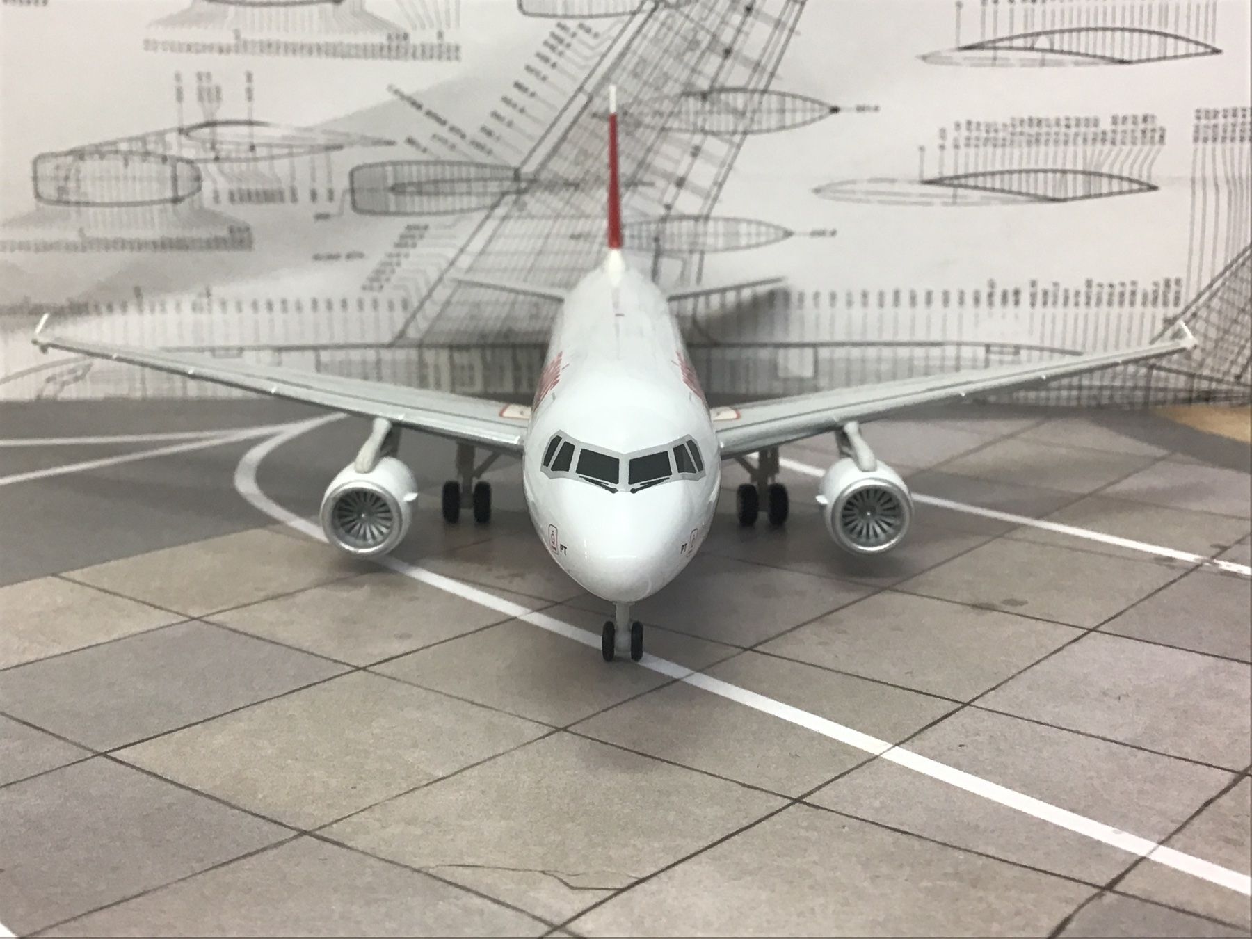 Swiss Kit di modellismo & Modellini statici: Swiss Airbus A319 Flugzeugmodell -1:200 – Usato da Männedorf venduto da Modelle-aller-Art 1