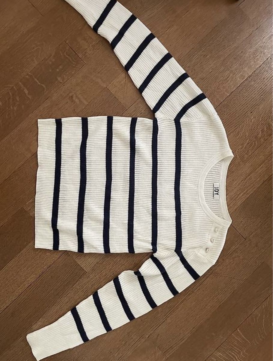 Pulls & Sweat-shirts: Pullover – D'occasion à Basel par lia_brr2