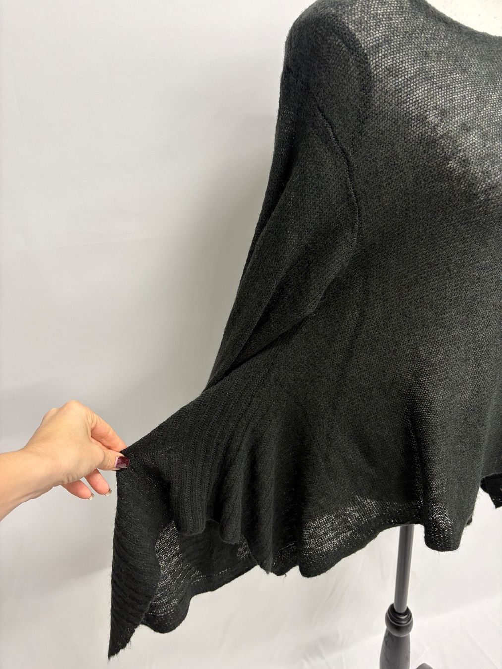 Zara Maglioni & Felpe: Zara Strickpullover Gr. M leicht schwarz Wolle asymmetrisch – Nuovo (secondo la descrizione) da Regensdorf venduto da secondchancefashion 1
