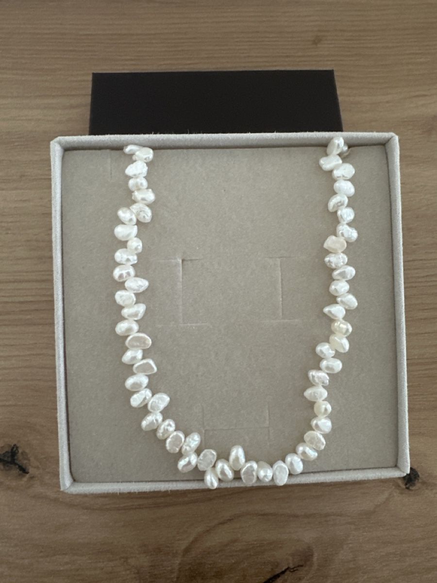 Catenine: Elegante Perlenkette - neu mit Etikett – Nuovo e nell'imballaggio originale da Sevelen venduto da Ch_2026_1