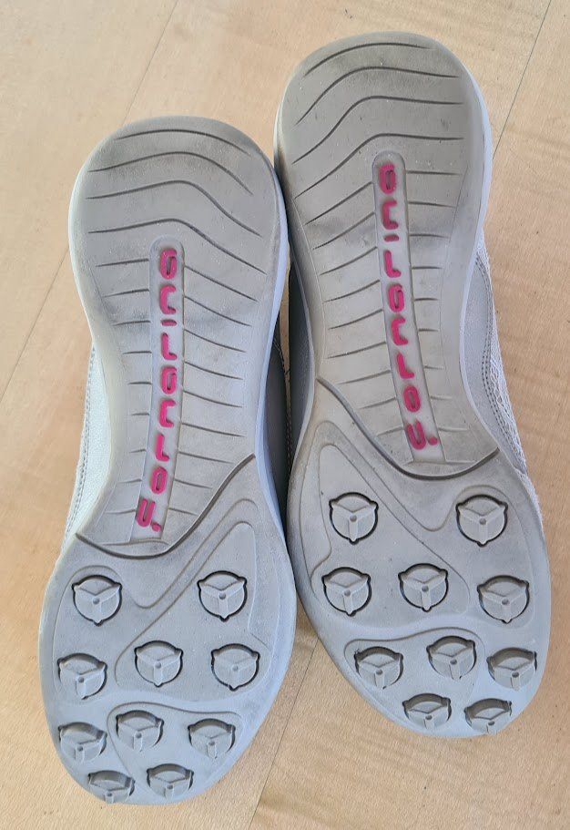 Chaussures femmes: Sneaker – D'occasion à Islikon par EFH651 1