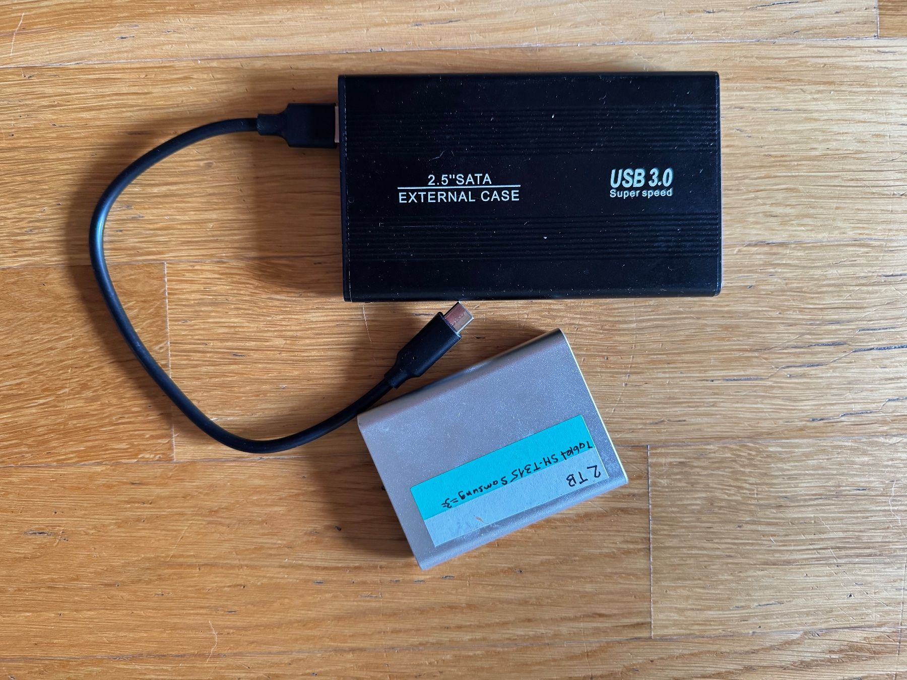 Harddisks: SSDs und externe Gehäuse – Gebraucht aus Sennwald von hosszidavid 2