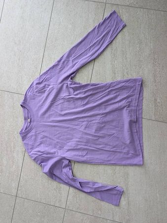 Kleidung L (44/46)