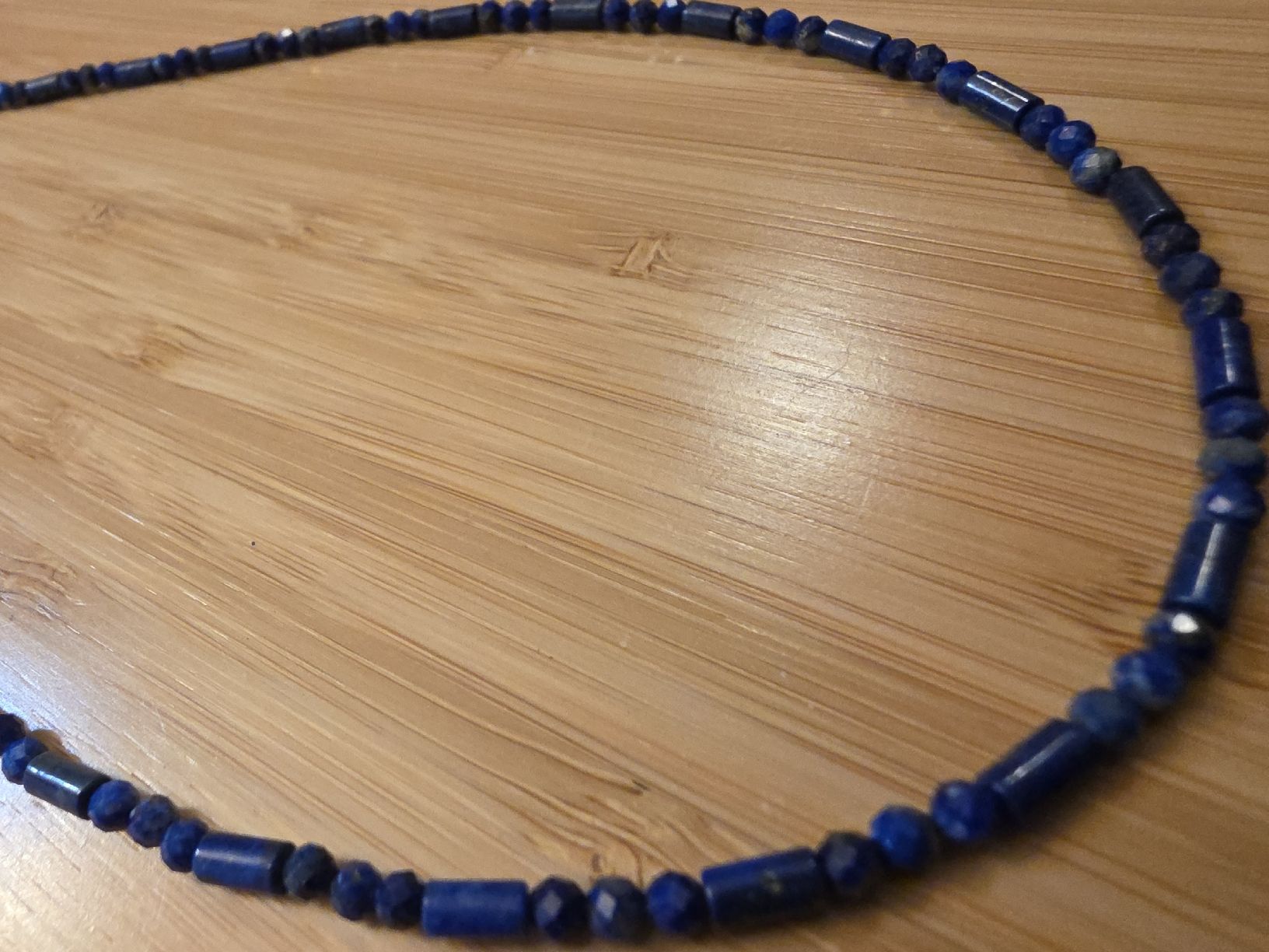 Catenine: Halskette Lapislazuli facettiert 3mm. 45cm. – Nuovo e nell'imballaggio originale da Zetzwil venduto da Sonneblueme987 5