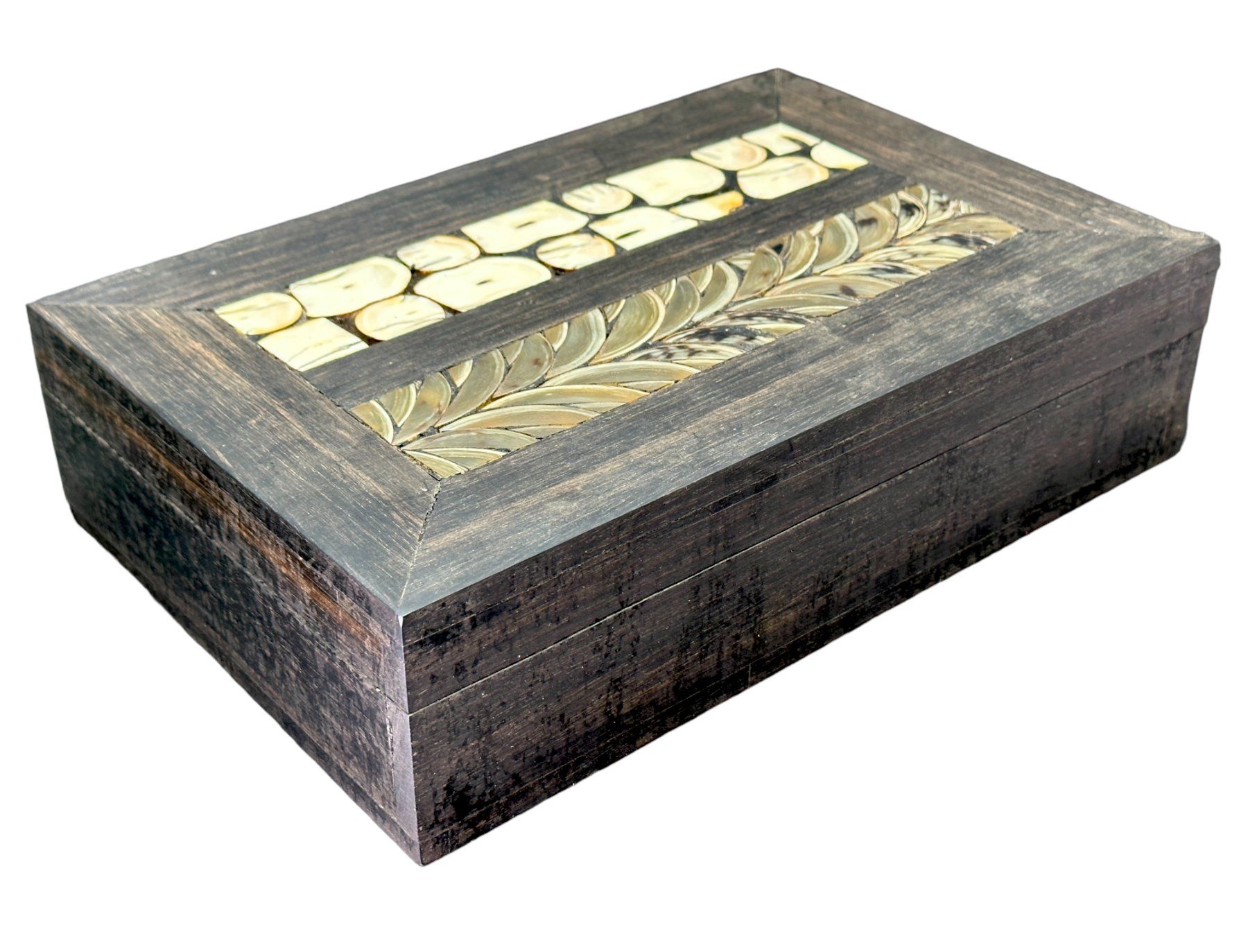 Humidore: Ancienne cave à cigares en bois avec décorations en corne – Gebraucht aus Morges von deco.vintage 2