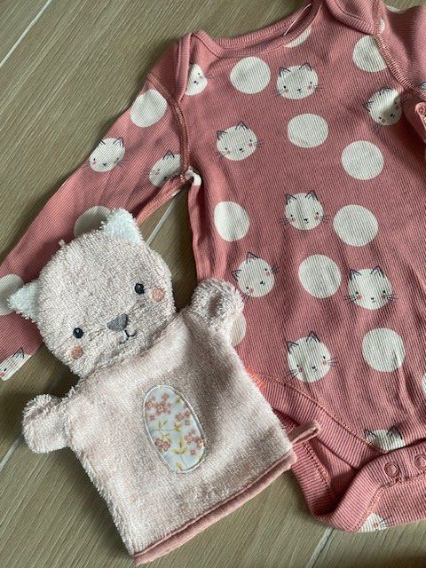 Lotti & Set di vestiti: neues Baby Geschenk-Set Gr. 74/80 "Büsi" – Nuovo (secondo la descrizione) da Staufen venduto da Nasli 1