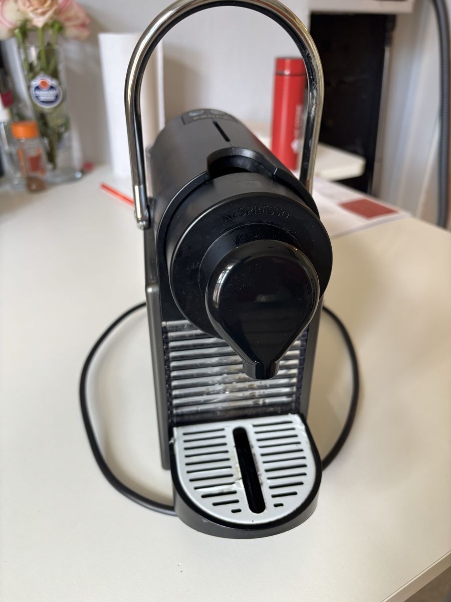 Krups Kaffeemaschinen & Espressomaschinen: KRUPS Nespresso Pixie Espresso Coffee Machine – Gebraucht aus Zürich von ioa_tds8 2