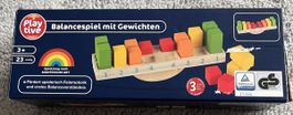 Balancespiel mit Gewichten aus Holz