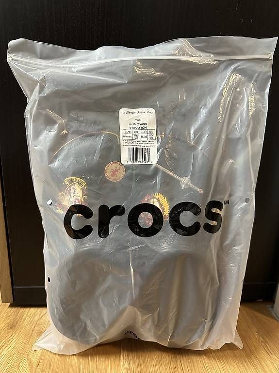 Crocs Herrenschuhe: Crocs Harry Potter Gryffindor (38-39) – Neu und originalverpackt aus Embrach von ale_z5t9 4