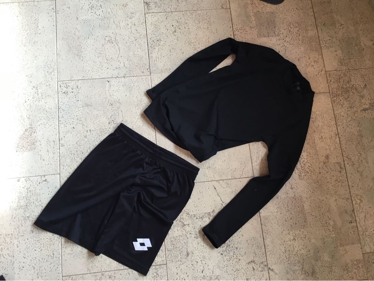 Adidas Lotti & Set di vestiti: Kleiderpaket Sport Gr. 152 – Usato da Wattwil venduto da charlie11 3
