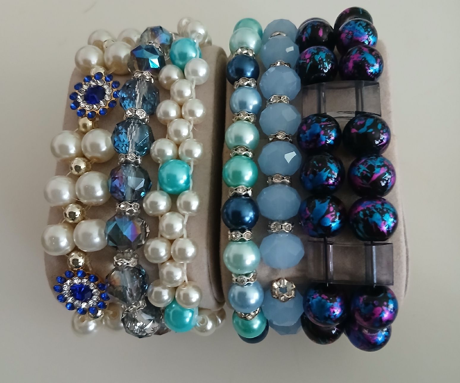 Bracciali & Braccialetti: 6 Armbänder Handarbeit – Nuovo e nell'imballaggio originale da Stansstad venduto da mikamo