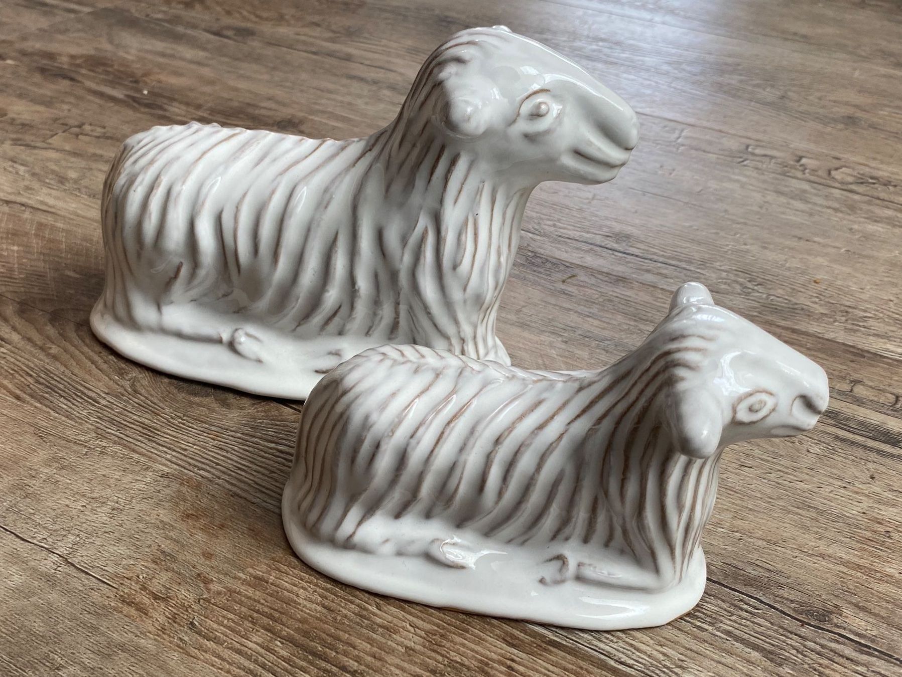 Statuette: 2 Deko Schafe Lamm Oster Deko – Usato da Rickenbach b. Wil venduto da sunneschii_ 8