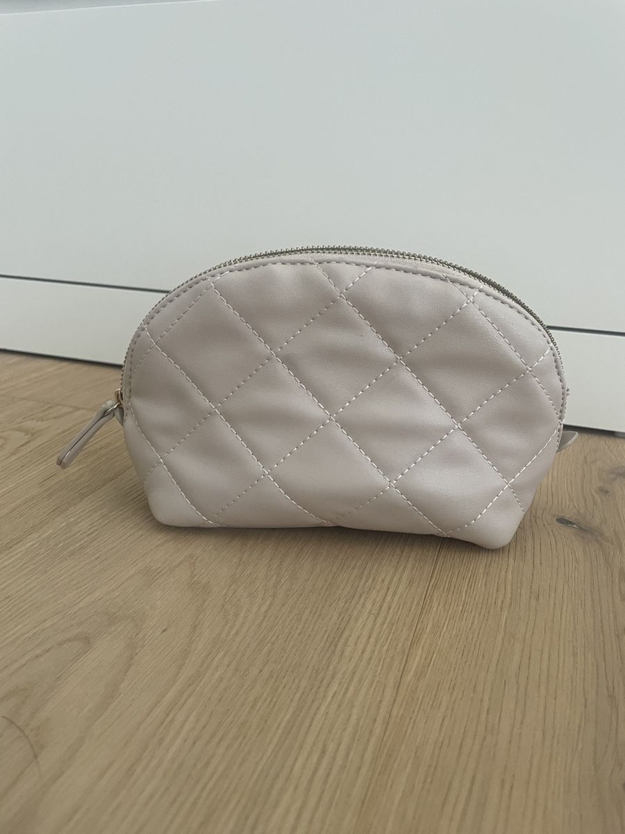 Kosmetikkoffer: Valentino Makeup Bag – Gebraucht aus Wädenswil von Mazso 1
