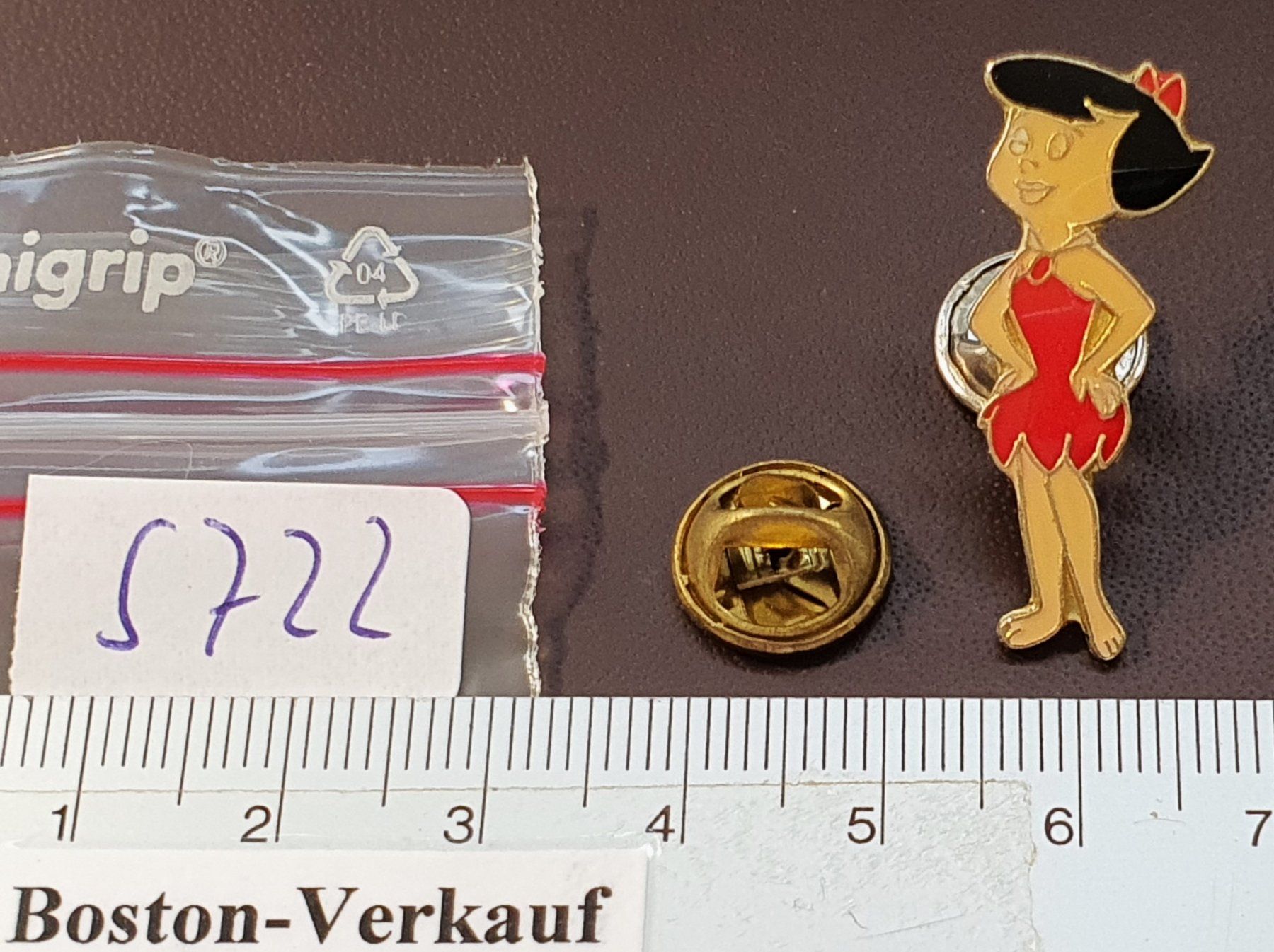 Placchette & Badge: S722 - Pin Wilma Feuerstein – Usato da Reinach BL venduto da Boston-Verkauf 1