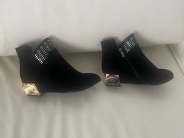 MOST WANTED - tolle Stiefeletten mit Goldabsatz, 38