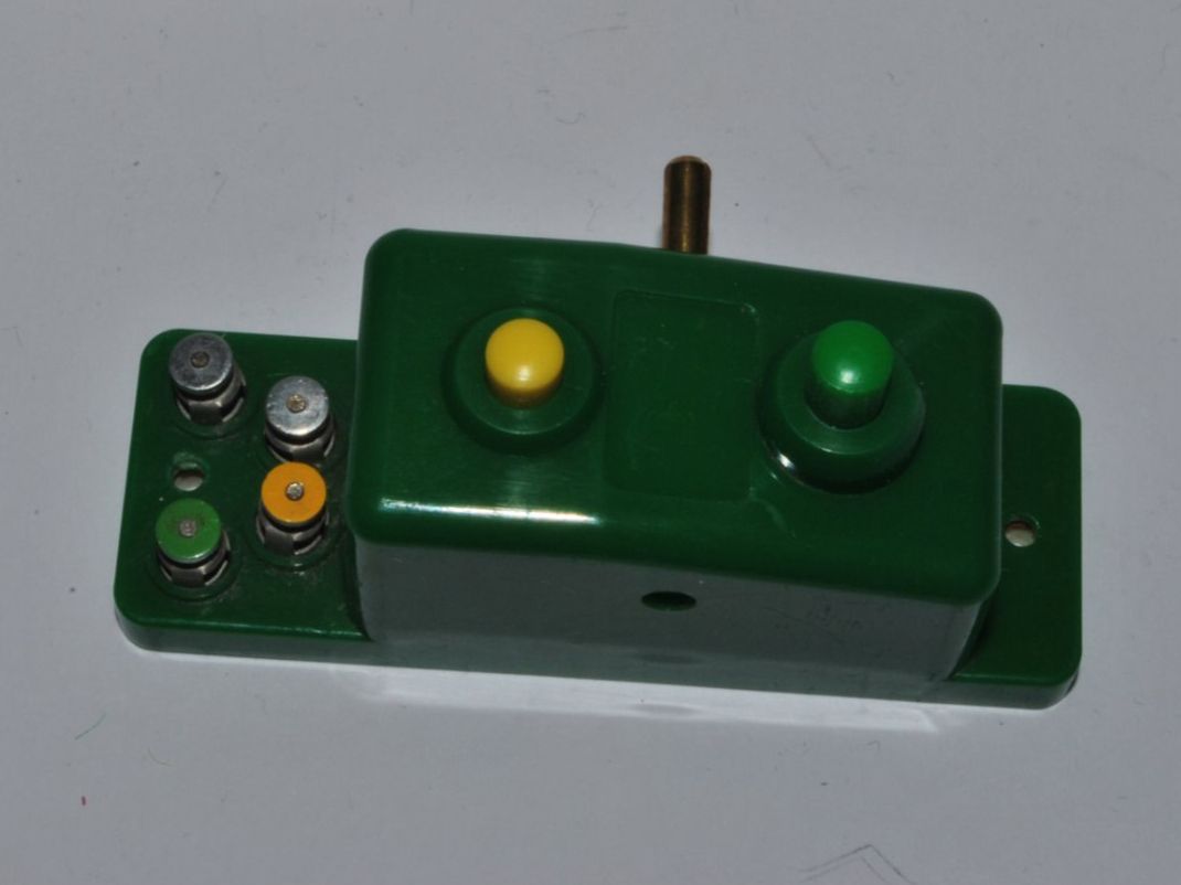 Trix Modelleisenbahnen: Trix Schalter (PSW609) – Gebraucht aus Aarwangen von Bahnsupport