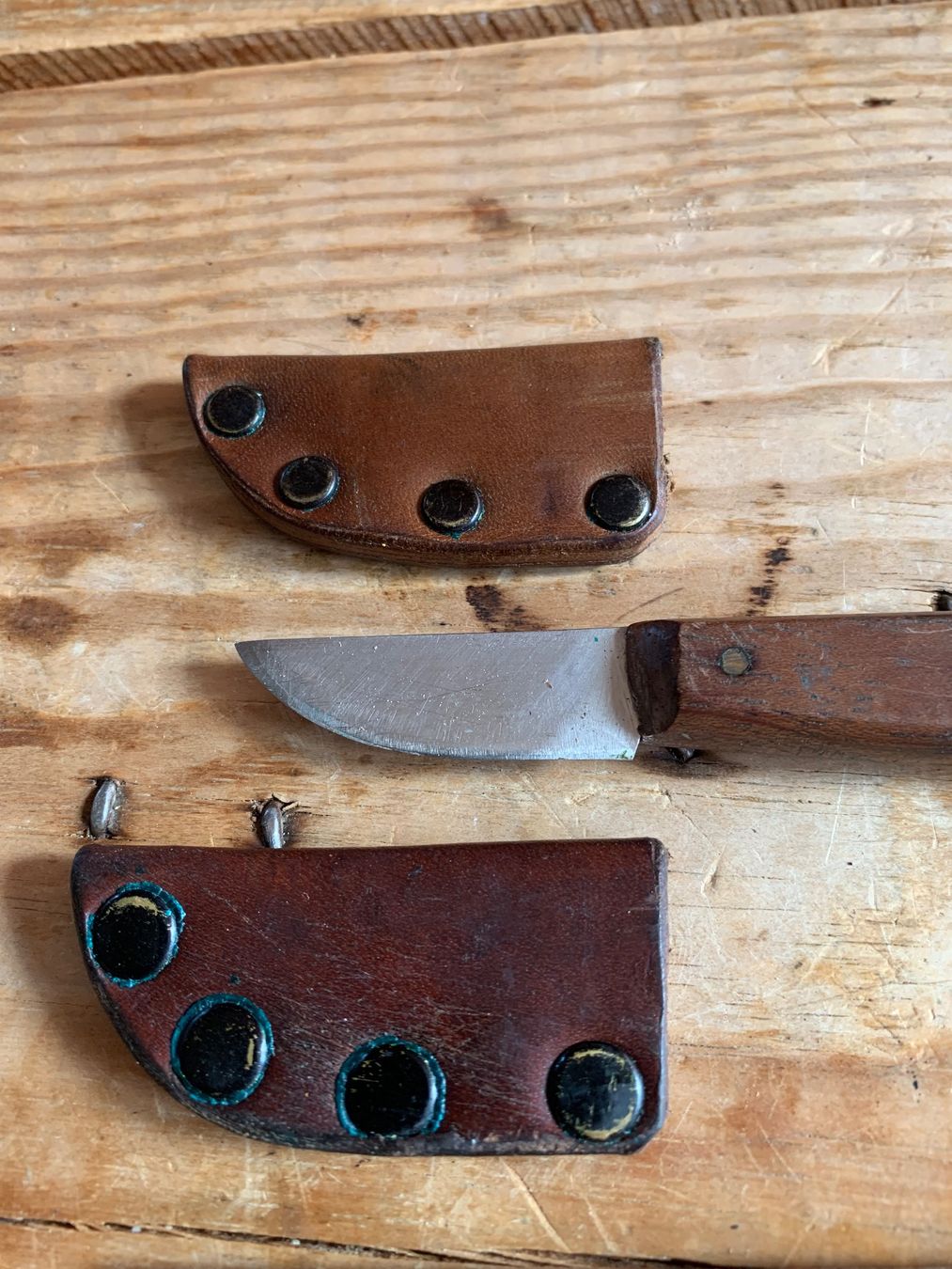 Victorinox Militärmesser: 2 alte Messer Schweizer Armee – Gebraucht aus Bibern SO von wecafra 3