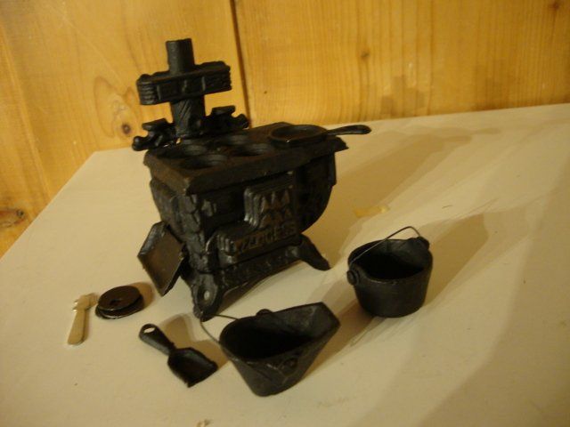 MagiDeal Miniatur-Schreibtischlampe 1:12 – Vintage LED-Licht Für Puppenhaus & Dioramen
