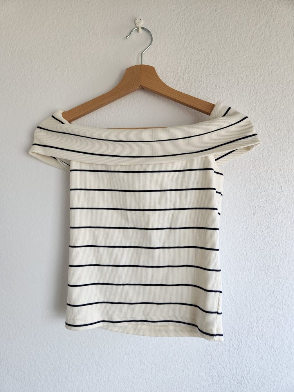 Massimo Dutti Top: Massimo Dutti Top, schulterfrei, gestreift, Gr. S – Nuovo (secondo la descrizione) da Kilchberg ZH venduto da ela_ly2h
