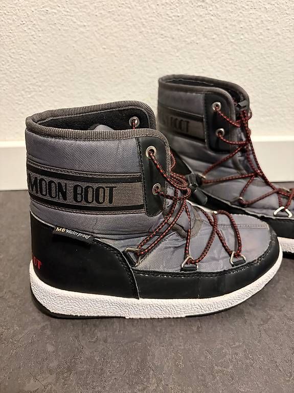 Schuhe für Jungen: Kinder Schuhe Moon Boot / Stiefel Gr. 33 – Gebraucht aus Bern von Sipahi_ 2