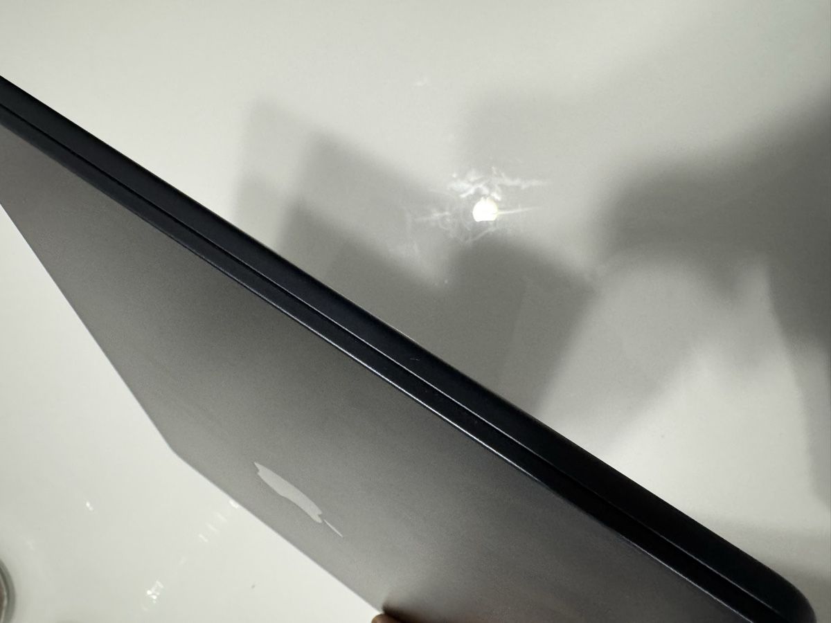 Apple Portables: MacBook Air M4 2025,+APPLE CARE  – Neuf (Voir description) à La Chaux-de-Fonds par sou_z5tg 4