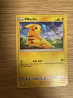 Pokémon Karte Pikachu 28/73 Holo gebrauchter Zustand