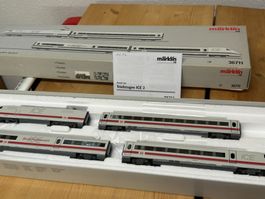 Märklin H0 36711 Hochgeschwindigkeitszug ICE 2 BR 402 DB AG