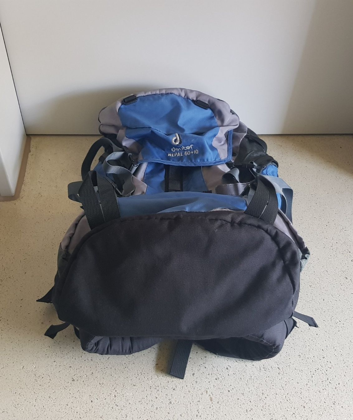 Deuter Zaini: Deuter Nepal 60+10 L Wanderrucksack – Usato da Basel venduto da fafa68 5
