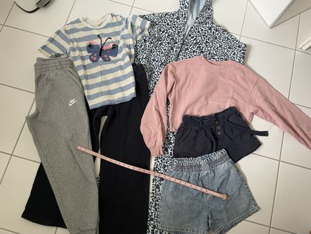 Kleiderpaket Mädchen 140