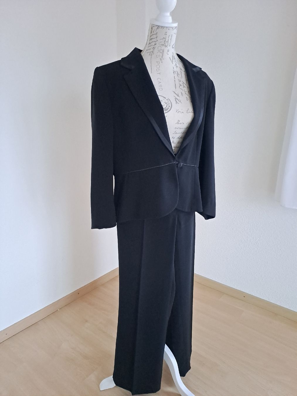 Anzüge & Kostüme: Ensemble tailleur noir marque 1.2.3, taille 44, parfait état – Neu (gemäss Beschreibung) aus Denens von Chanchantevend