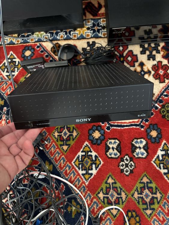 Sony Home Cinema: Sony Heimkino System BDV-IZ1000W + Blu-ray player – Usato da Bern venduto da Alexandro 5