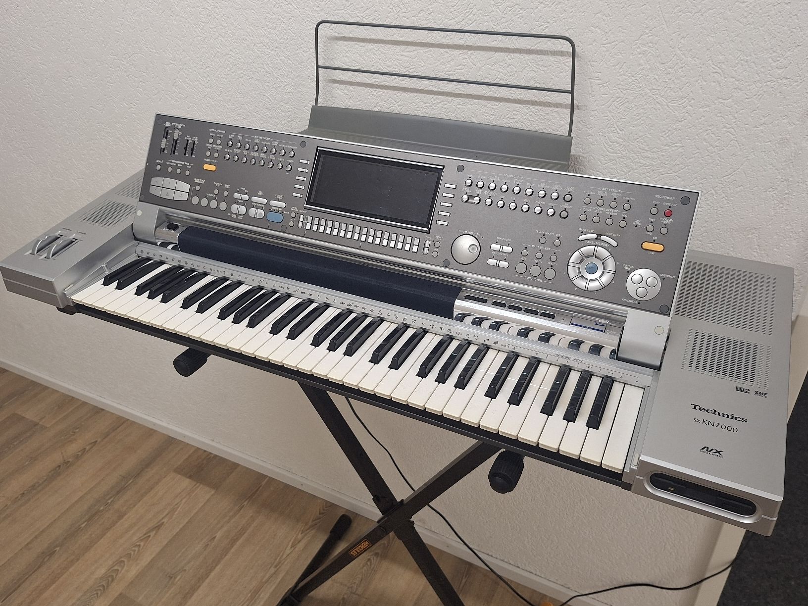 Technics Strumenti musicali: Technics KN7000 Keyboard TOP ZUSTAND!!! – Usato da Grüt (Gossau ZH) venduto da wisdomio7
